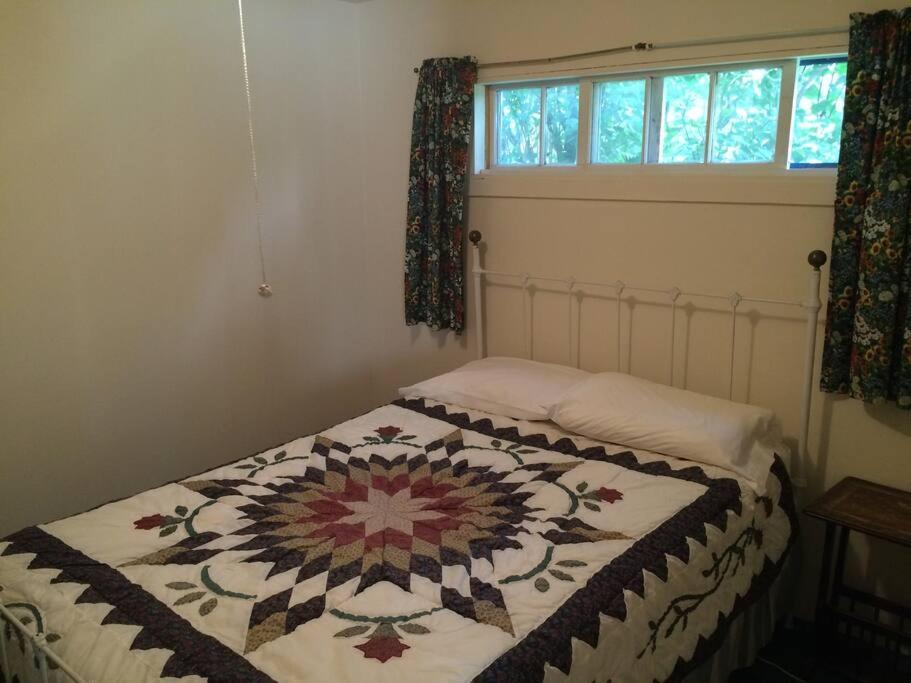 Inn At The Isles Cottage Isle la Motte Екстериор снимка